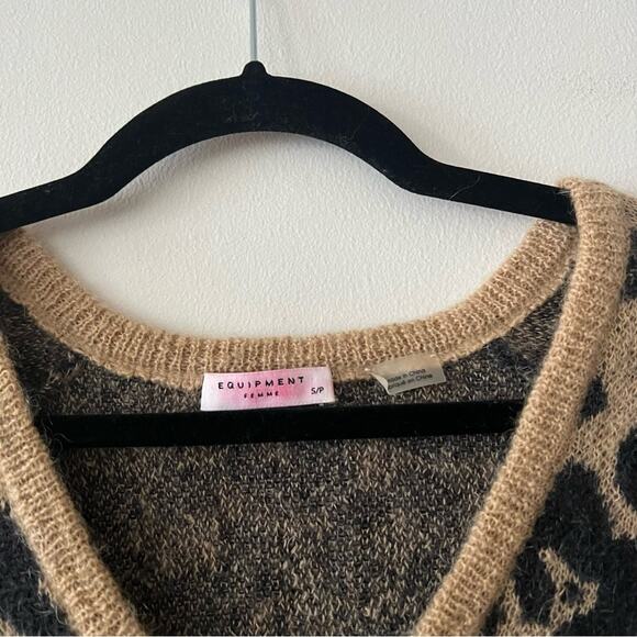 Equipment Animal Print Mohair V-Neck Sweater - Picture 4 of 7